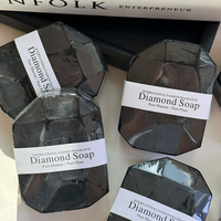 Savon Artisanal aux Huiles Essentielles et Diamants en Écailles d'Or, à Base Végétale, Éclaircissant et Hydratant, pour le Visage et le Corps, 90g, Idéal Cadeau