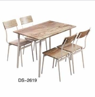 Ensemble de table à manger rustique et moderne en bois de chêne recyclé, pin, meubles de cuisine avec deux bancs pour le bureau, la chambre d'hôtel et l'entrée.