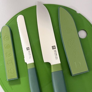 ชุดมีด Zwilling Now 4 ชิ้น ใบมีดหยักอเนกประสงค์ พร้อมซองสำหรับใช้แคมป์ปิ้งและในครัว - Product Image 2