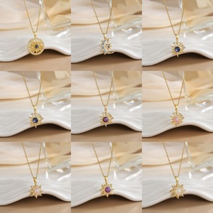 Collier vintage pour femme en cuivre plaqué or véritable avec pendentif soleil, lune et étoile, micro-incrustation de zircon, style luxe léger - Product Image 2