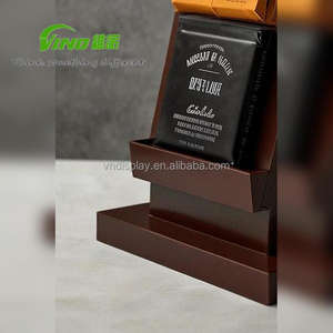 Étagère à chocolat à plusieurs niveaux en bois robuste et moderne, comptoir incliné, présentoir commercial pour la vente au détail, présentoirs de produits - Product Image 2