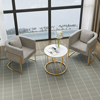Table d'appoint moderne en marbre et métal avec Base dorée