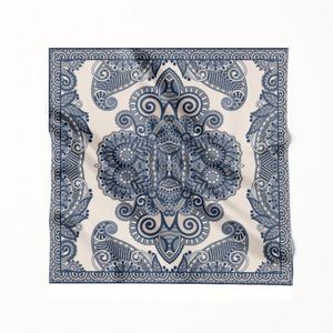 Impression personnalisée d'écharpes sur mesure avec votre propre design pour les marques de mode et les cadeaux d'entreprise, commande en gros disponible - Product Image 5