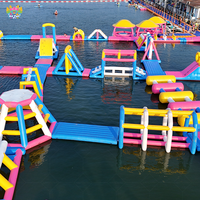 Île de jeux aquatiques gonflable personnalisable pour parcs aquatiques et aquaparks, équipement de jeu aquatique commercial