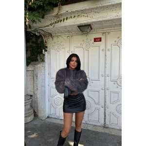 Manteau court anthracite en fausse fourrure avec soie et laine, motif teint et imprimé, décoration boutonnée, grande taille - Product Image 1