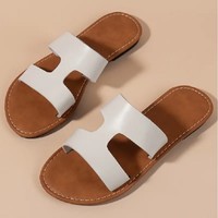 Tendance mode printemps-été : Nouvelles sandales à bout carré pour femme, élégantes, transparentes, à plateforme haute et ornées de cristaux, style européen.