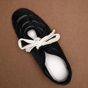 Zapatos planos de ballet vintage para mujer con cierre de correa cosida, parte superior de cuero genuino, suela delgada hueca, deportivos, de boca baja, de una sola pieza - Product Image 3