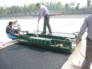 Cao su chất lượng cao <span class=keywords><strong>paver</strong></span> Máy sân chơi đường chạy theo dõi lát máy - Product Image 5