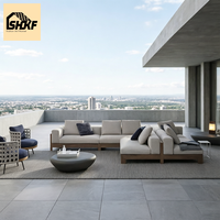 Ensemble de canapés modulaires en teck moderne, fauteuil en corde tressée, table basse Pebble, combinaison extérieure pour villa, cour, patio, hôtel