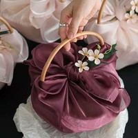 Panier-cadeau brodé exquis et tendance de style coréen, haut de gamme et pratique, pour Festival des déesses, mariage, témoin et demoiselle d'honneur, idéal comme cadeau de remerciement