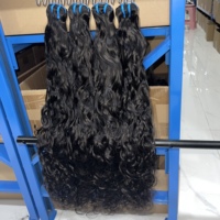 Produits capillaires vietnamiens bruts, lots de cheveux humains indiens à ondulations naturelles, extensions de cheveux humains brésiliens vierges doublement étirés
