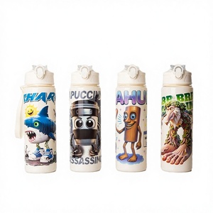 Bouteille d'eau en plastique écologique grande capacité avec paille, design dessin animé de haute qualité, pour le sport, le camping et la gym, unisexe - Product Image 2