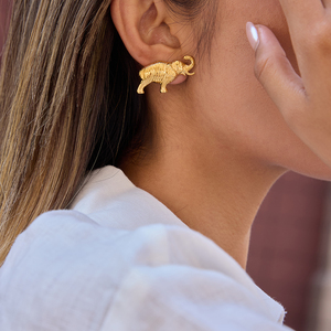 Anting Gajah Klasik J&D Berlapis Emas 18K Bahan Stainless Steel Anting Gajah Minimalis - Product Image 4