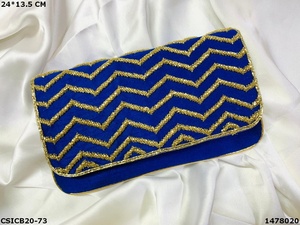 Pochette en soie brodée à la main de créateur avec perles Sacs de soirée élégants pour la mariée - Product Image 5