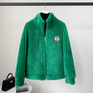 Cappotto caldo invernale in Shearling da donna in pelliccia di agnello da donna - Product Image 3