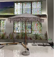 Parasol de plage de luxe moderne en macramé de corde de coton tressé à la main avec pompons, manche en bois, pour extérieur, resort, bord de piscine, villa, glamping