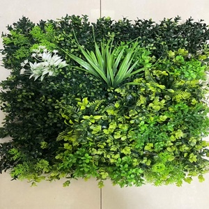 Vente en gros de fausse herbe artificielle en plastique pour décoration intérieure pour pièces extérieures Haie de mur vert Panneau de buis Plantes décoratives - Product Image 6