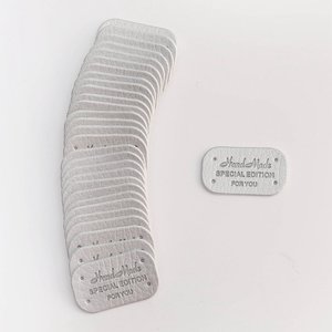 Nouvelles 100 <span class=keywords><strong>étiquette</strong></span>s en cuir PU pour vêtements, faites <span class=keywords><strong>à</strong></span> la <span class=keywords><strong>main</strong></span>, gaufrées, pour cadeaux, artisanat, <span class=keywords><strong>étiquette</strong></span>s de couture DIY, accessoires de vêtements, sacs, chaussures, logo - Product Image 3