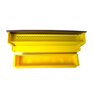 Bee keeping equipment Pollen trap with pollen receive box
