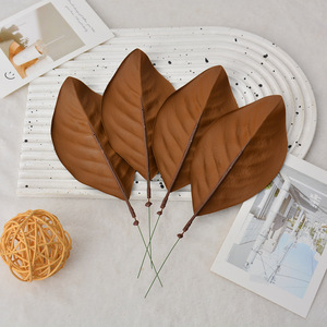 Feuilles de Magnolia Artificielles Flower Delight 30cm-190cm en PVC Souple pour Décoration de Mariage et de Maison, Accessoires pour Arrangements Floraux - Product Image 4