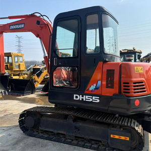 Mini-excavatrice Doosan DH55 d'occasion, modèle 2020, 5 tonnes, avec moteur, boîte de vitesses, pompe, roulement, en vente - Product Image 2