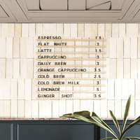 Tablero de menú de madera de pino para colgar en la pared de fábrica, letras intercambiables para cafetería o cafetería, rieles de menú montados en la pared