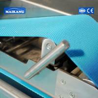 Industriële machine voor het snijden van gekookt vlees, precisie-snijden, CE-gecertificeerd, geschikt voor varkenskoteletten, kipfilets, worstjes en biefstuk.