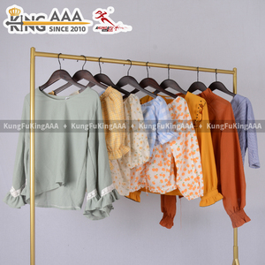 Camicetta Estiva da Donna KingAAA all'Ingrosso, Qualità KingAAA, 90% Cotone, Manica Corta, Elegante per Uso Quotidiano, <span class=keywords><strong>Abbigliamento</strong></span> Usato - Product Image 4