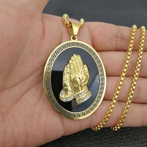 Hip Hop oración mano religiosa cristiana impermeable deslustre libre de acero inoxidable joyería de moda colgante collares hombres al por mayor - Product Image 5