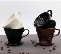 Verser Sur le Goutteur De Café Tasse En Céramique Cafetière avec 40 Unités Melitta Filtres Simplement Charmé