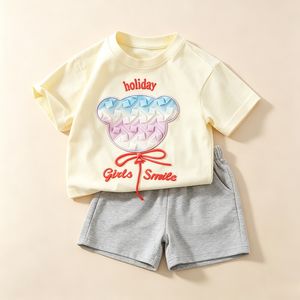 Conjunto de Verano para Niños, Camiseta de Cuello Redondo y Manga Corta con Pantalones Cortos Gris Claro con Cordón, Estampado Gráfico de Globos de Dibujos Animados - Product Image 3