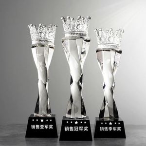Trofeo de Cristal en Blanco de Qatar, Diseño Nuevo, Venta al Por Mayor a Precio de Fábrica, Personalizado con Logotipo Grabado, Trofeo de Cristal con Corona - Product Image 2