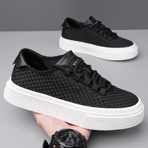 Baskets plateforme noires en maille à bout rond, à lacets, respirantes, avec semelle extérieure en caoutchouc, toutes saisons, pour hommes, style chunky - Product Image 1