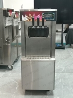 Commerciële Automatische 4 + 3 Smaken Softijsmachine Voor Restaurants Voor Het Maken Van Ijs