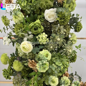 Camino de Mesa de Flores Artificiales LEDA, Color Verde Eucalipto con Rosas Blancas, Decoración para Mesa - Product Image 4