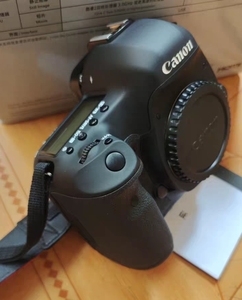 Cámara Canon 5D Mark III Digital de Fotograma Completo, 90% Nueva, Solo Cuerpo - Product Image 4