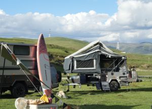 2024 Trọng lượng nhẹ chuyên nghiệp overland Travel Trailer nhôm và sợi thủy tinh xe tải <span class=keywords><strong>Camper</strong></span> cho cắm trại ngoài trời - Product Image 4