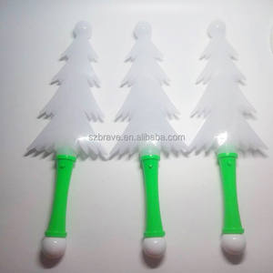 Palo de luz de árbol de Navidad LED personalizado para eventos, conciertos y fiestas, Varita de mano animadora de ídolo con características de Flash de sonajero brillante - Product Image 4