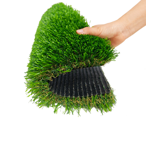 <span class=keywords><strong>Gazon</strong></span> artificiel <span class=keywords><strong>en</strong></span> plastique à poils longs et ondulés pour espaces extérieurs luxuriants et zones pour animaux <span class=keywords><strong>de</strong></span> compagnie – Fil PE+PP durable, résistant aux UV, drainage supérieur - Product Image 5