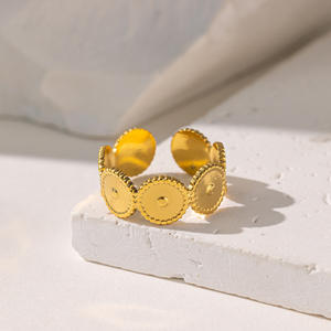 Venta al por mayor de <span class=keywords><strong>acero</strong></span> inoxidable 18K hoja de oro corazón estrella Luna anillo en capas cadena exagerada serpiente anillo abierto para mujer regalo - Product Image 2