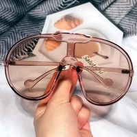 Lunettes de Soleil Crapaud Intégrées Originales et Amusantes pour la Protection Solaire Extérieure et la Photographie de Rue Tendance