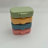Boîte de rangement portable en plastique PP anti-poussière à 6 compartiments pour médicaments, mini boîte à pilules au design moderne et simple, couleur unie, pour la maison