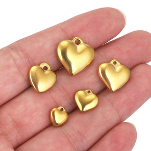 Pendentifs Breloques Cœur 3D en Acier Inoxydable Plaqué Argent, Petites Breloques Cœur pour la Fête des Mères et la Saint-Valentin, Idéal pour la Création de Bijoux - Product Image 5