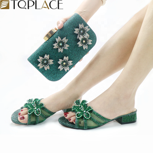 Zapatos de diseño de tacones bajos de 3cm y conjunto a juego para mujer PU cuero melocotón apedreado escándalo y monedero para fiesta nigeriana - Product Image 5