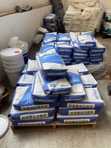 Usine prix de gros Epoxy scellant durcisseur intérieur <span class=keywords><strong>sol</strong></span> renforcé résistant à l'usure apprêt couche de finition résine époxy - Product Image 5
