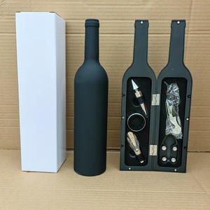 Kit cadeau d'accessoires pour le vin Kit d'ouverture de <span class=keywords><strong>tire</strong></span>-<span class=keywords><strong>bouchon</strong></span> pour bouteille verseur et <span class=keywords><strong>bouchon</strong></span> dans bouteille fantaisie cadeau de la Saint-Valentin noir - Product Image 3