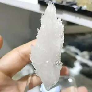 Toptan doğal kaba kristal mineral örneği şeffaf kalsit melek bırakır