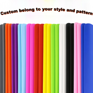 La plupart des gens choisissent un bracelet à rabat à la mode pour Noël - Product Image 5