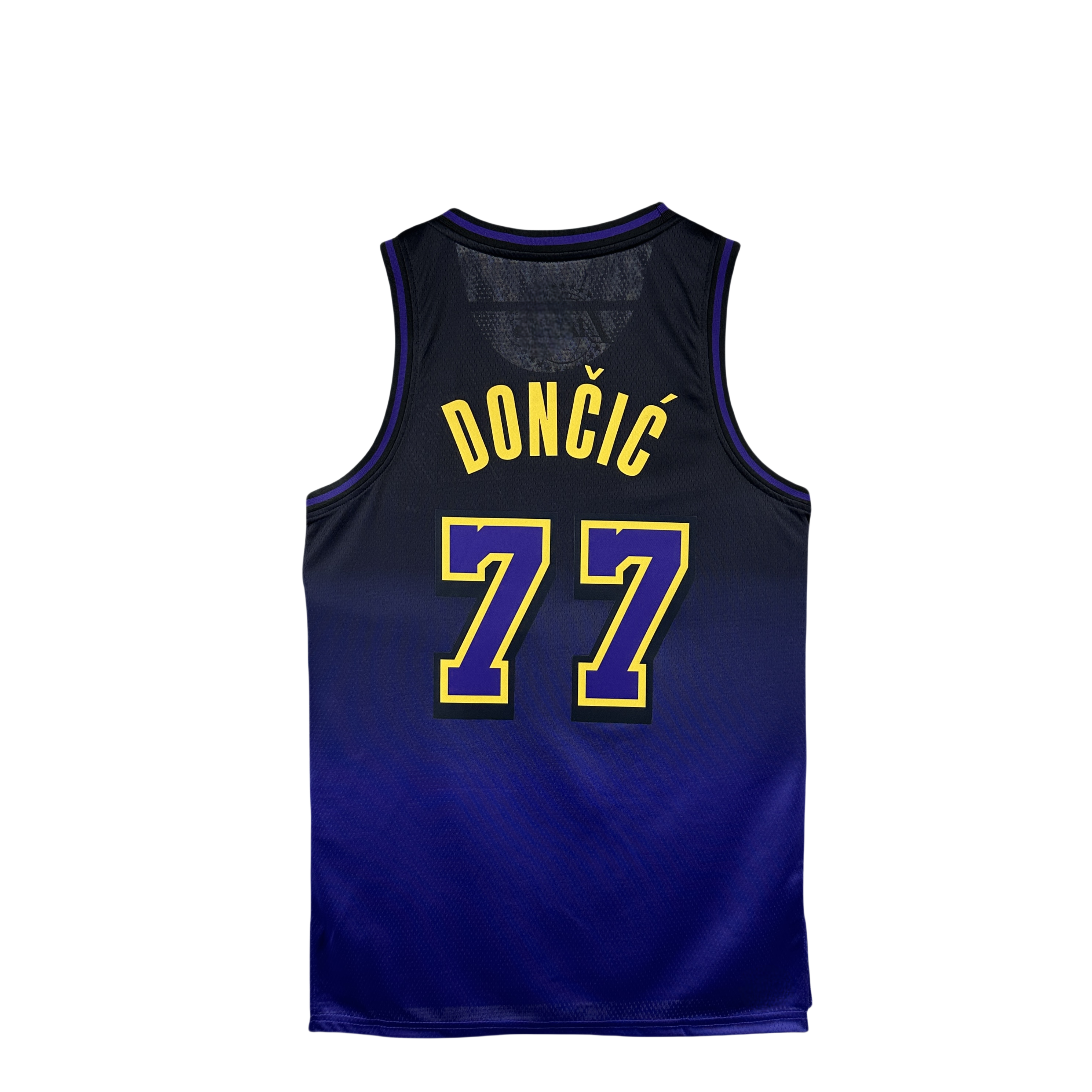 77 Doncic viola