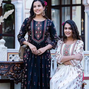 Ropa étnica elegante de alta calidad Kurti con bordado intrincado Conjunto de Kurti perfecto con mezcla de tradición y estilo - Product Image 2